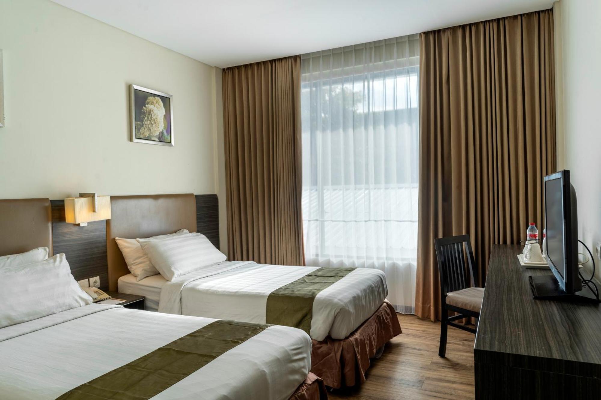 Estrella Hotel & Conference Luwuk Kültér fotó